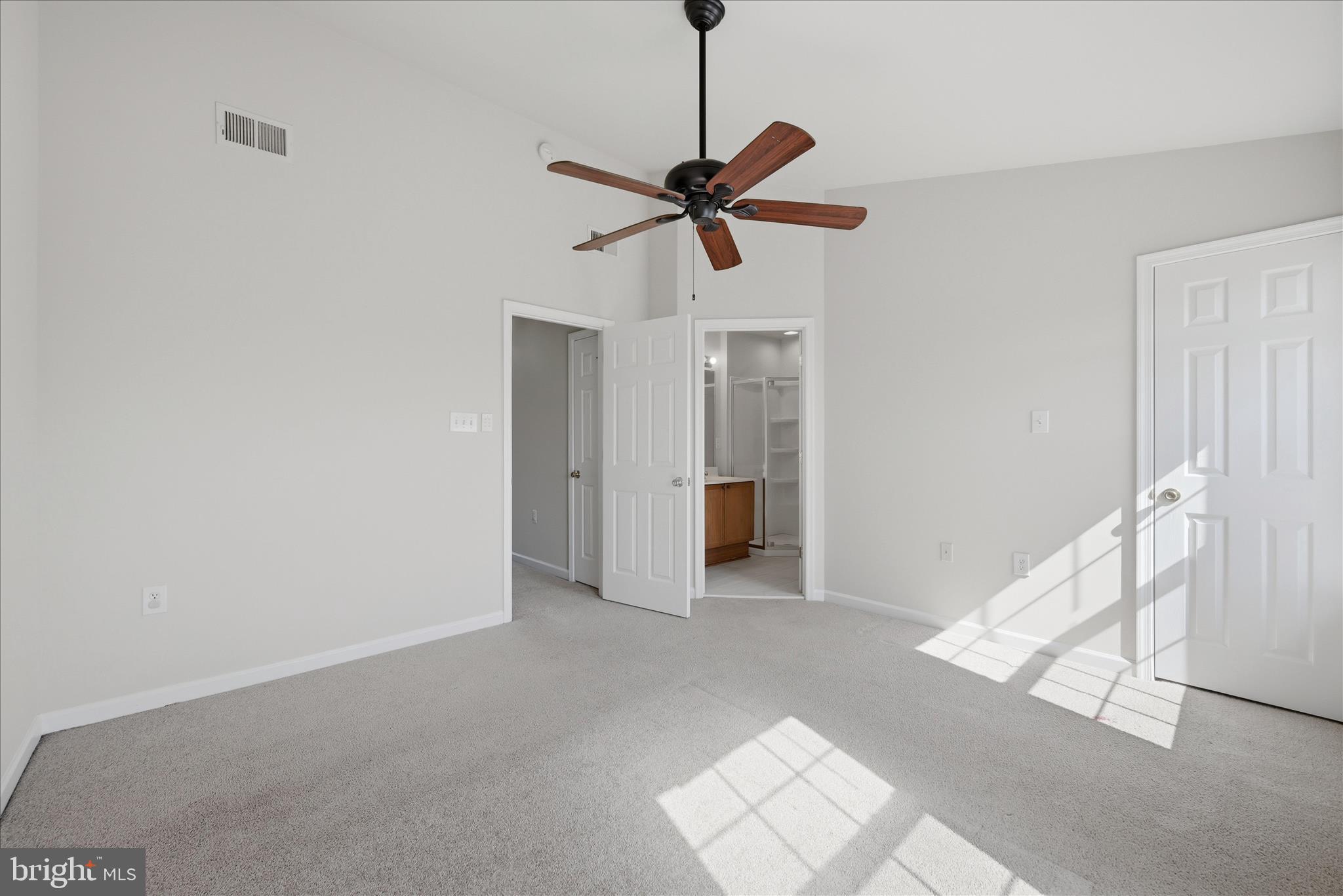 GREEN MEADOWS - Residential