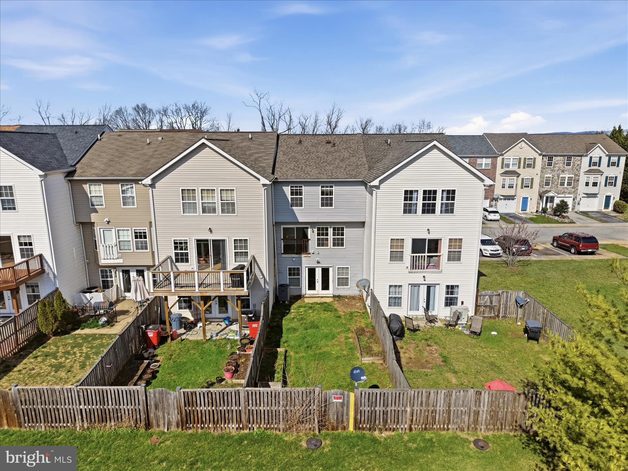 GREEN MEADOWS - Residential