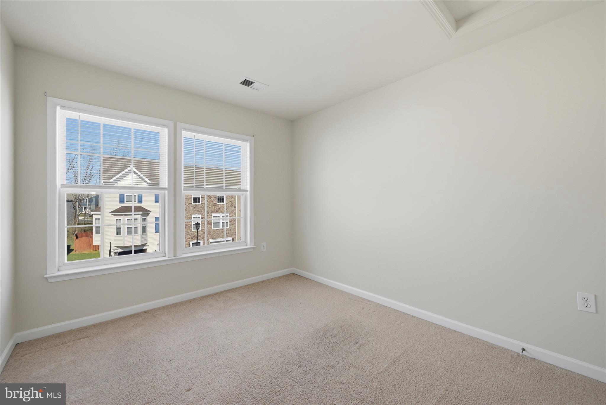 GREEN MEADOWS - Residential