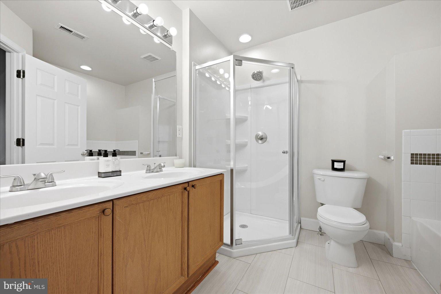 GREEN MEADOWS - Residential