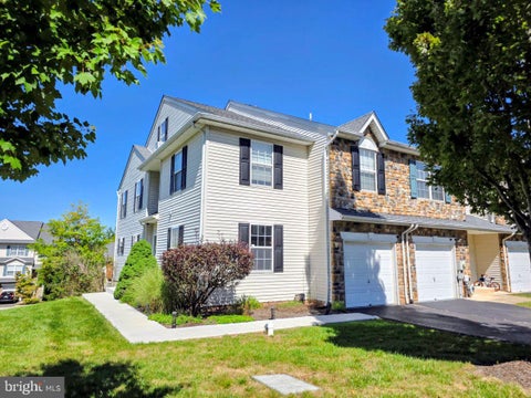 Townhouse For Rent - 451 Glenn Rose Circle<br/> Montgomery County, KING OF PRUSSIA, PA 19406
