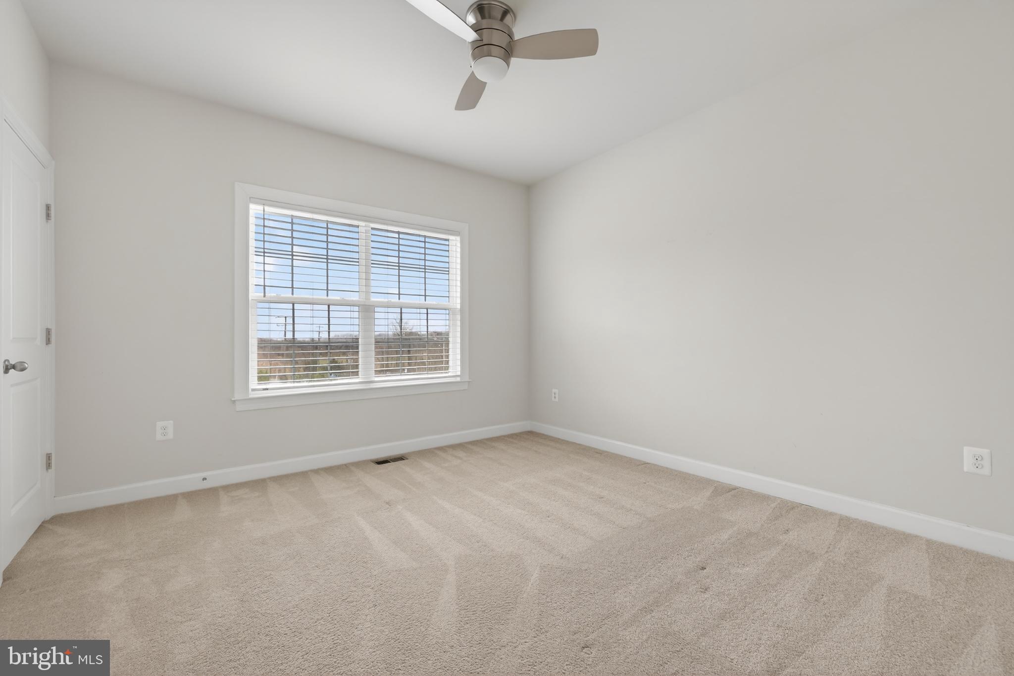 LAUREL HILLS CROSSING - Residential