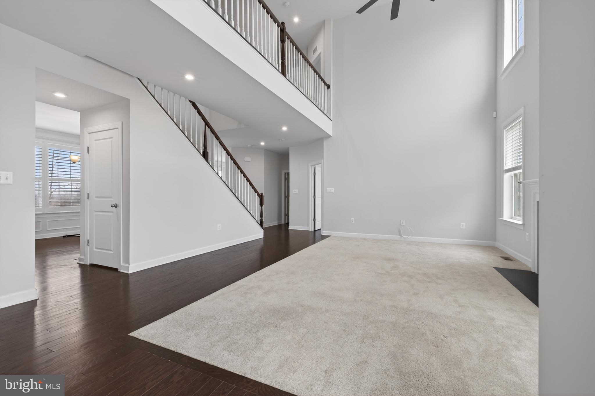 LAUREL HILLS CROSSING - Residential