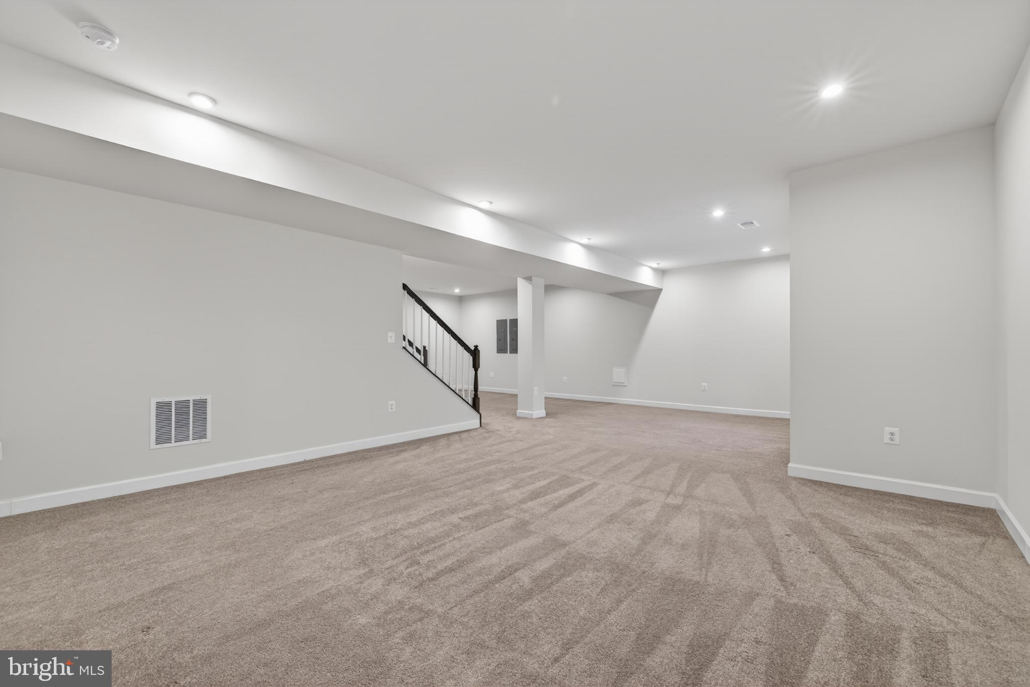 LAUREL HILLS CROSSING - Residential