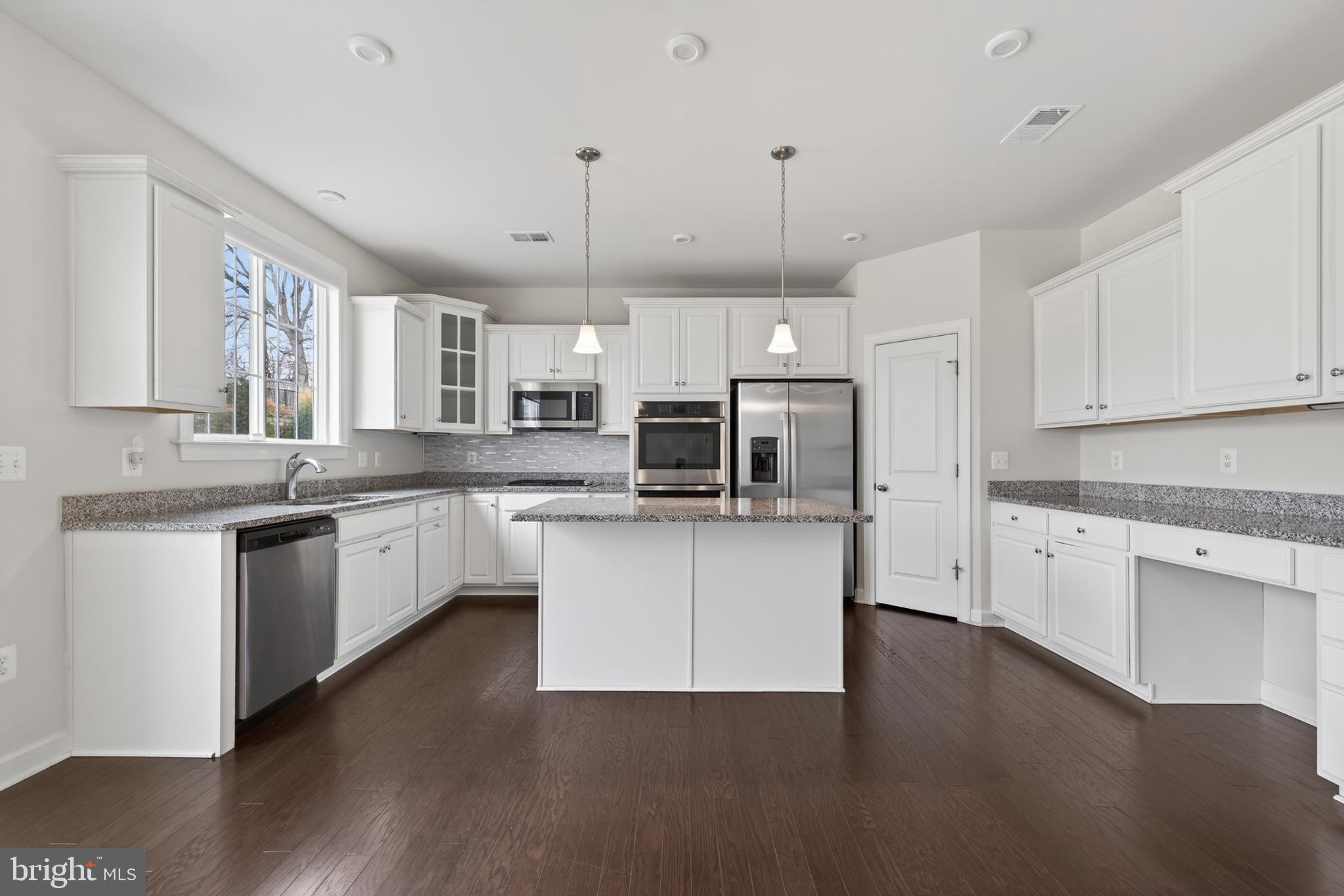 LAUREL HILLS CROSSING - Residential