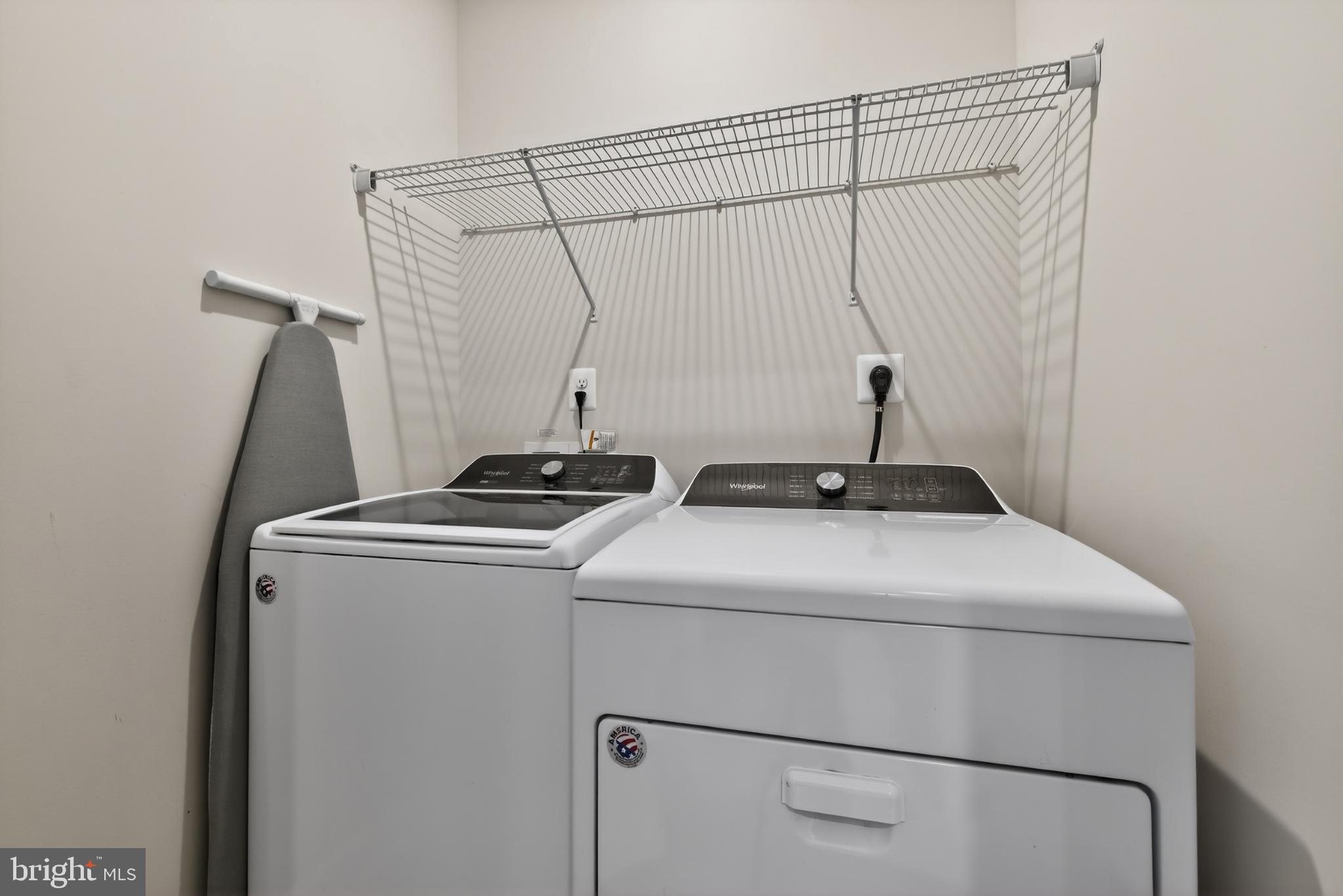 LAUREL HILLS CROSSING - Residential