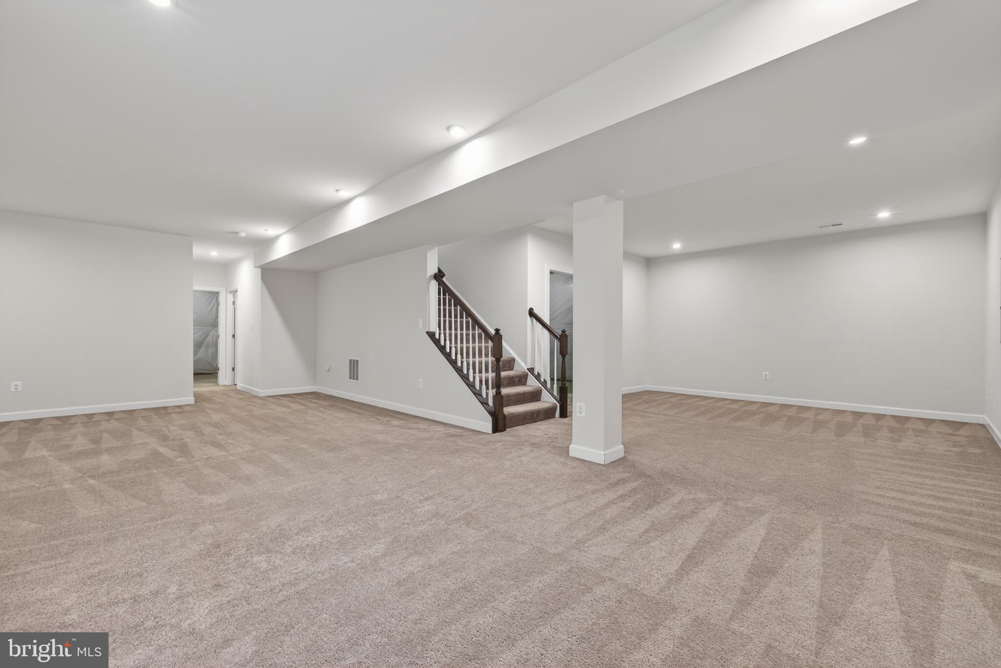 LAUREL HILLS CROSSING - Residential