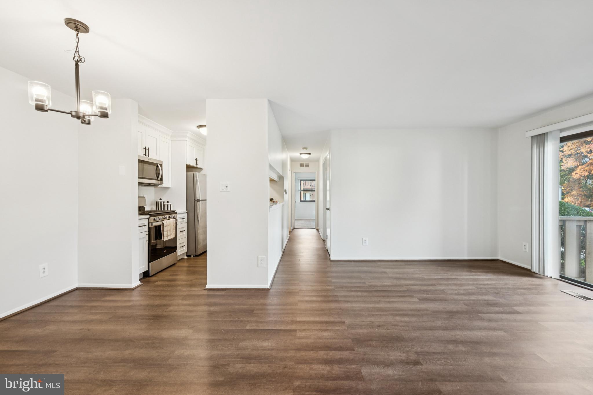 1001 WOODHOLLOW DRIVE