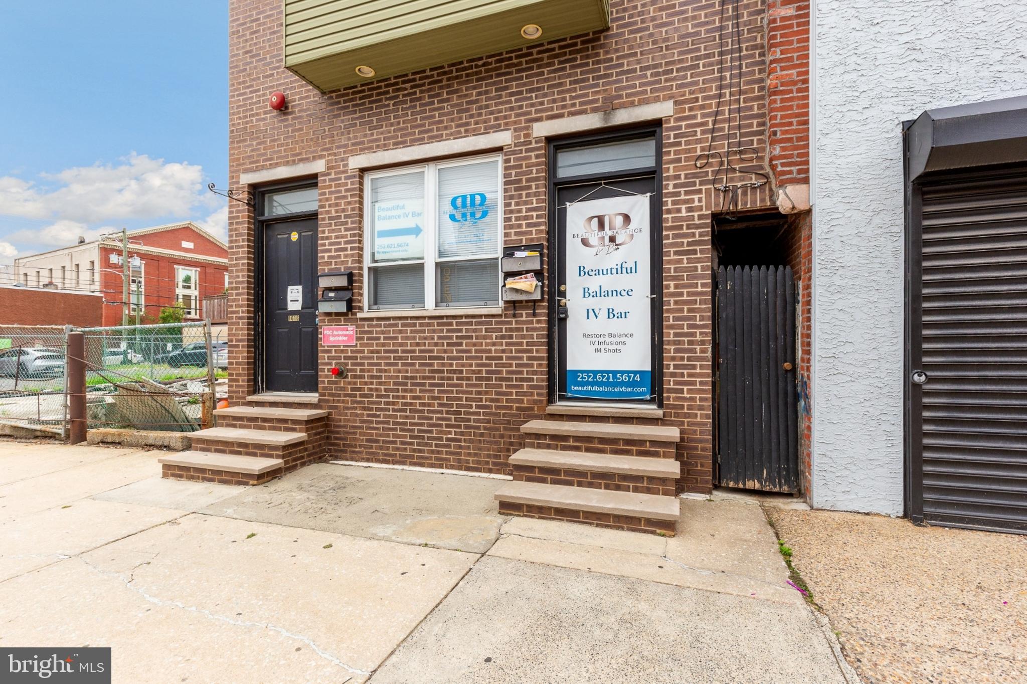 FAIRMOUNT - Commercial Lease