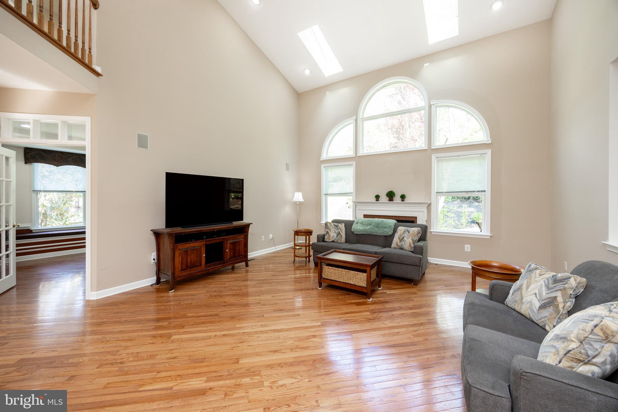 STONEGATE - Residential