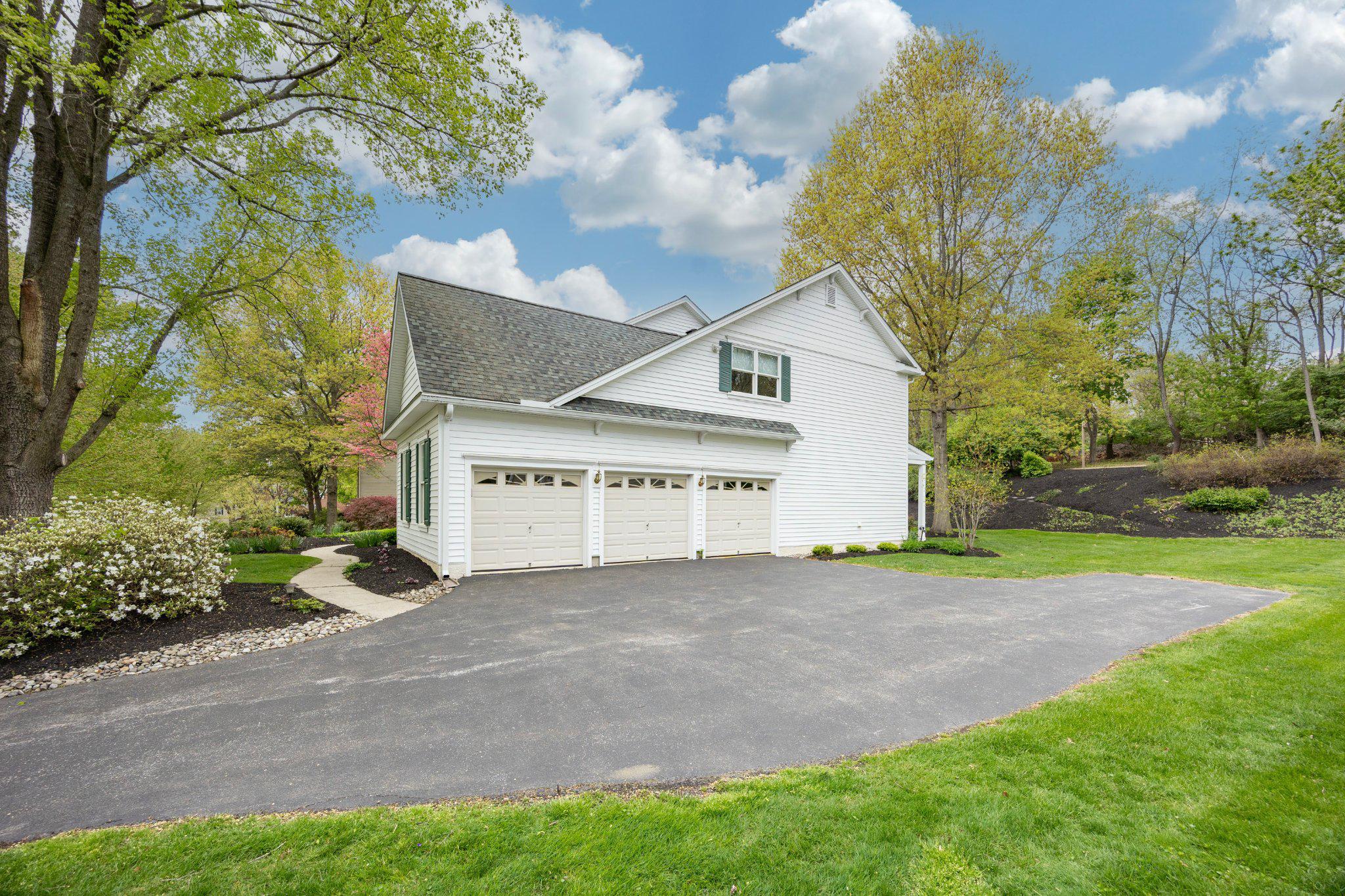 STONEGATE - Residential