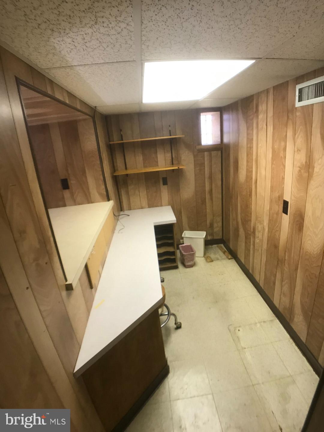 OXFORD CIRCLE - Residential