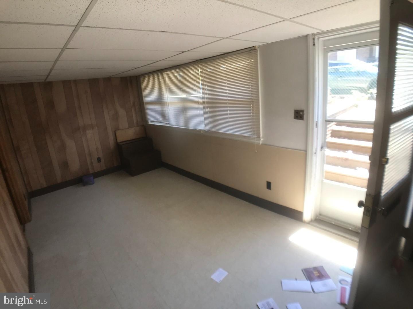 OXFORD CIRCLE - Residential