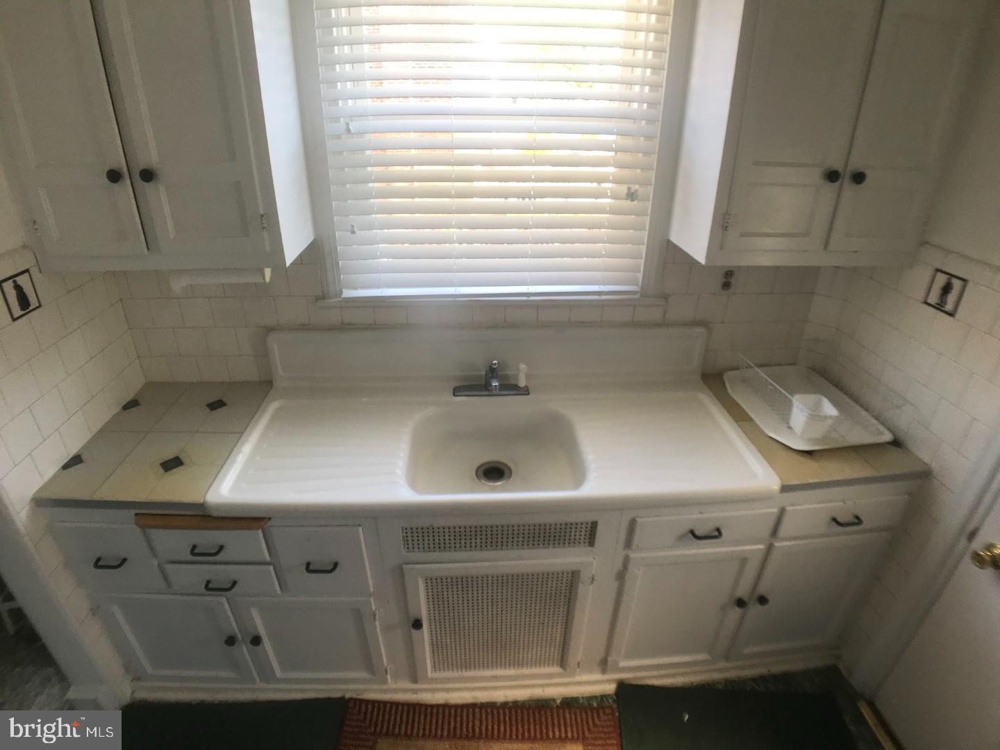 OXFORD CIRCLE - Residential