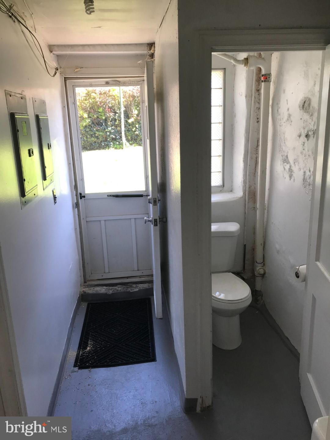 OXFORD CIRCLE - Residential