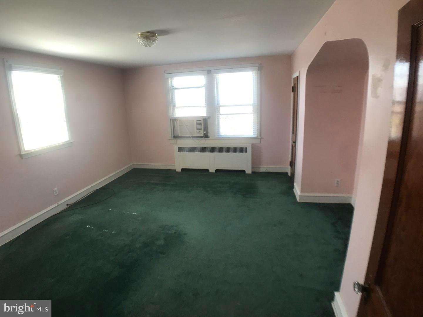 OXFORD CIRCLE - Residential