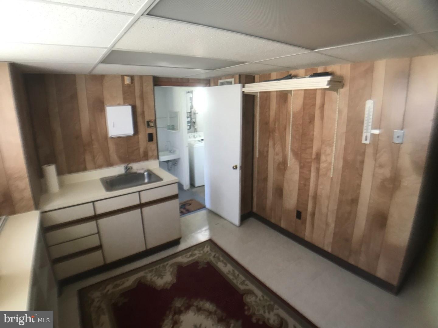 OXFORD CIRCLE - Residential