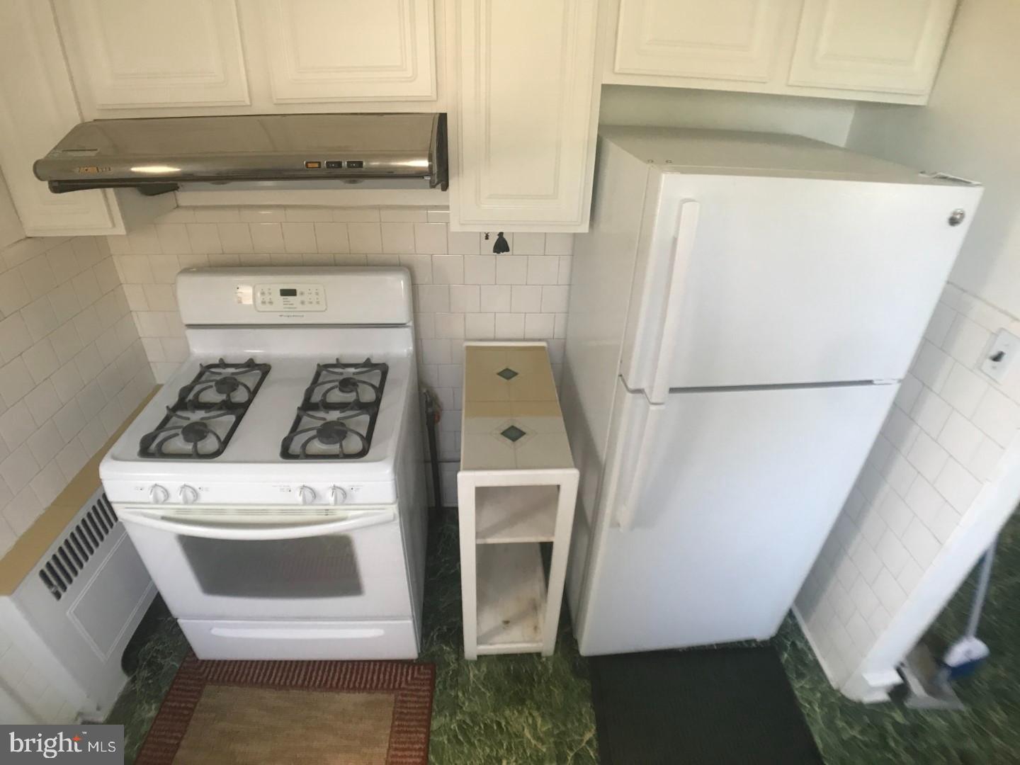 OXFORD CIRCLE - Residential