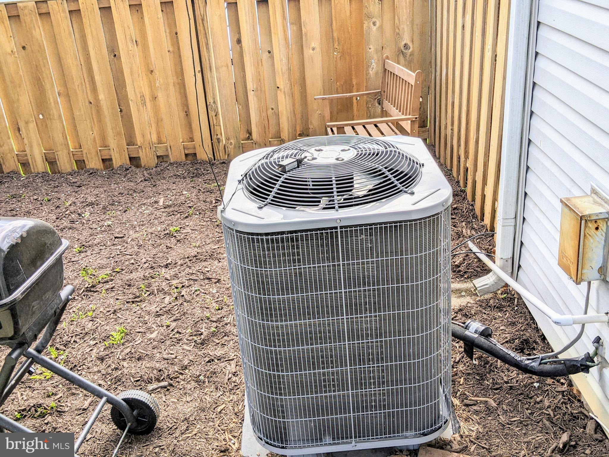 STONINGTON - Residential