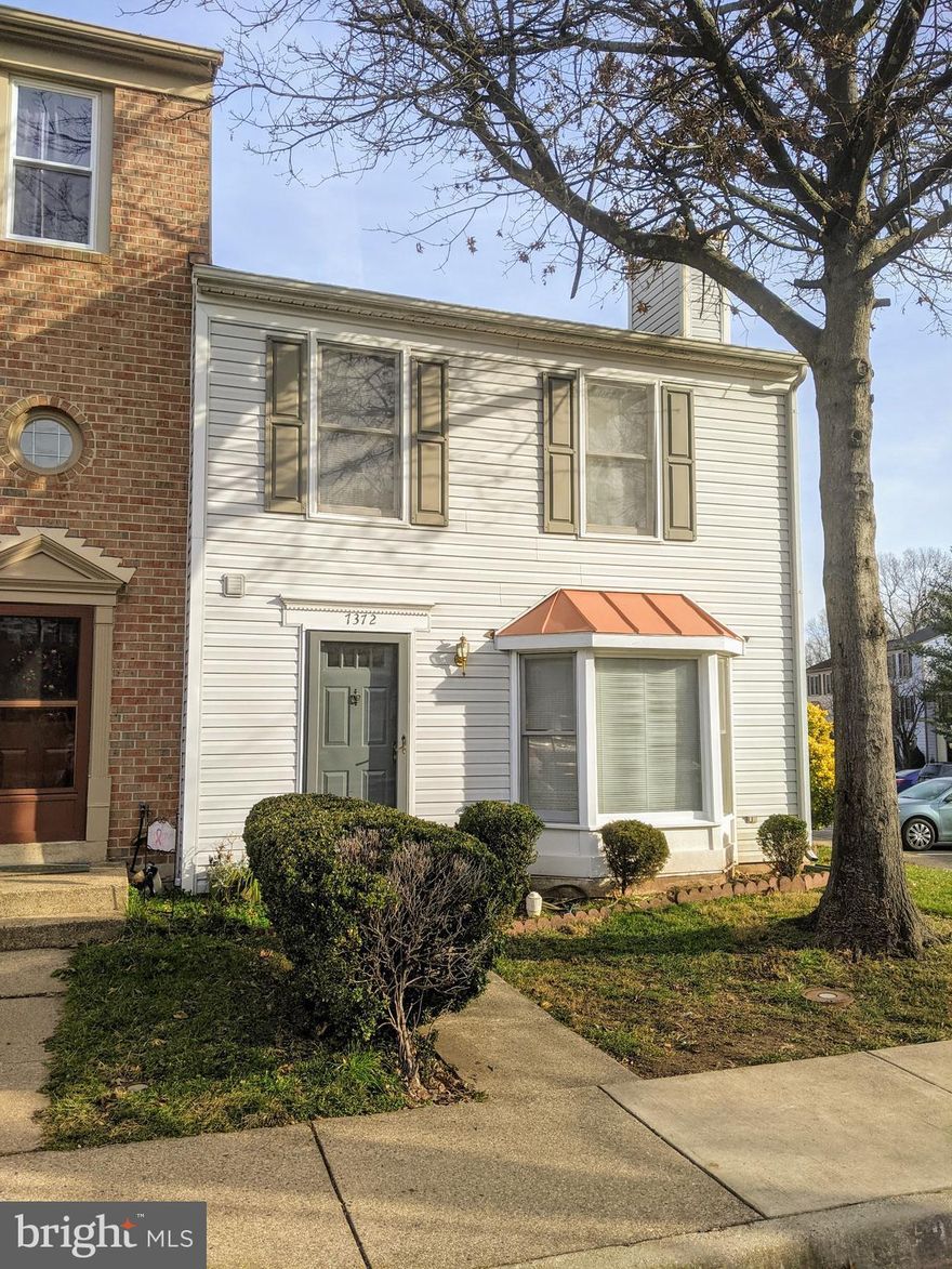 VERY NICE 2 LEVEL, 3 BEDROOMS, 2 1/2 BATH.  END  UNIT TOWNHOUSE.  EXPANDED, FENCED REAR YARD.  NEW ROOF (FALL 2024), NEWER PAINT, CARPET, FLOORING IN KITCHEN, HALF BATH AND FOYER .  HVAC 4 YEARS OLD.  END UNIT LARGE FENCED-IN REAR YARD.  NEW  12X10 DECK.  2 ASSIGNED PARKING SPACES WITH A ROW OF VISTOR PARKING SPACES ON THE SIDE. SPACIOUS KITCHEN.  PRIMARY BEDROOM WITH VAULTED CEILINGS,  FULL BATH, WALK-IN CLOSET.  THERE IS A WOOD FIREPLACE AND LARGE BAY WINDOW IN LIVING ROOM.  COMMUNITY HAS OUTDOOR POOL AND BALL COURTS.  PHOTOS COMING (TREE WILL BE REMOVED FROM FRONT YARD...LANDSCAPING TO FOLLOW.)  CREDIT CAN BE NEGOTIATED TO UPDATE UPSTAIRS, HALL BATHROOM.  LISTING AGENT HAS OWNERSHIP and FINANCIAL INTEREST IN THE PROPERTY.  OTHER SELLER ALSO HAS A REAL ESTATE LICENSE IN VIRGINA.  NEW DECK & LANDSCAPED BACKYARD (2025), ROOF REPLACED (2024), NEW STOVE (2024), BAY WINDOW SIGNIFICANT REPAIR (2022), NEW HVAC/ CARPET & LVT/ OVERHEAD STOVE FAN/ HWH PRESSURE TANK / WASHING MACHINE (2021)   FENCE POWERWASHED AND STAINED (2021)  CHIMNEY FLASHING/ NEW SHUTTERS & SCREENS/ SMOKE ALARMS/ INTERIOR PAINT/ NEW TOILET/  ELECTRICAL OUTLETS/ DOOR KNOBS & HINGES AND BLINDS,  NEW REFRIGERATOR (2016).  MAIN WATER LINE TO STREET REPLACED (HUGE EXPENSE...2020).