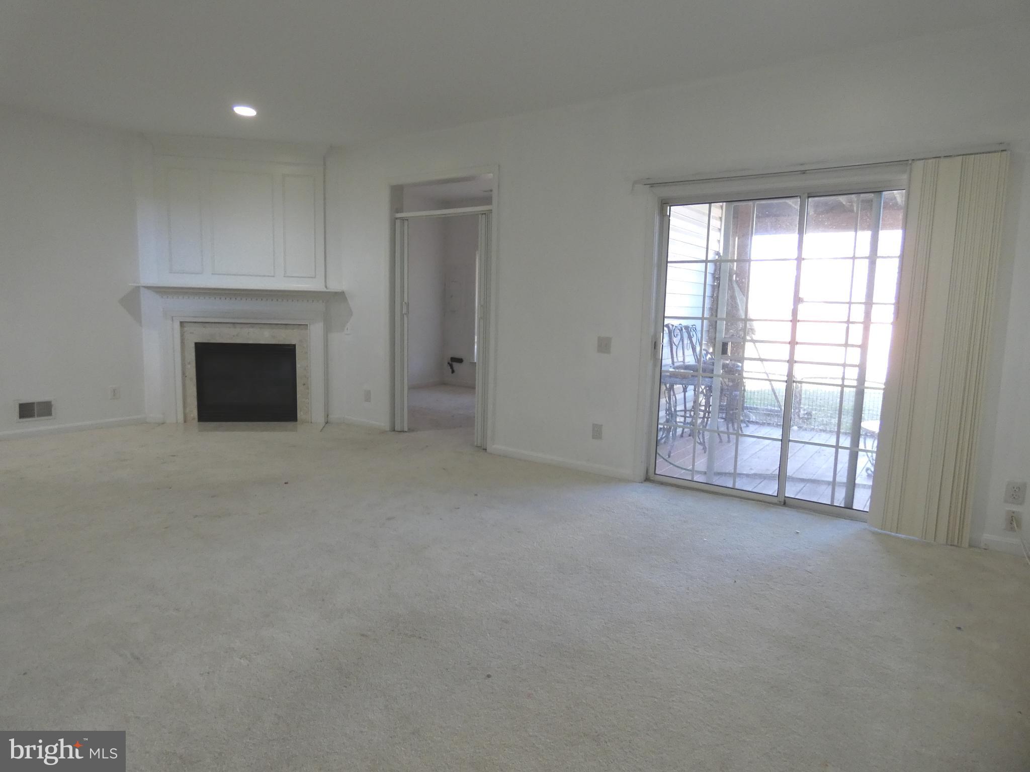 TALL OAKS - Residential Lease