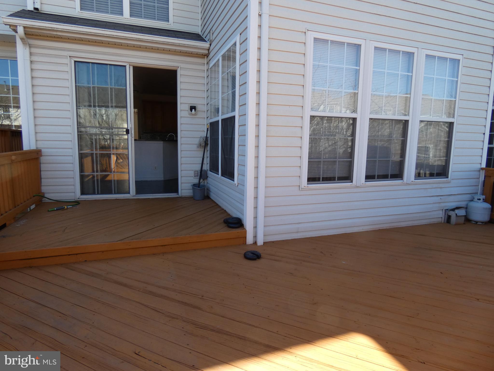 TALL OAKS - Residential Lease