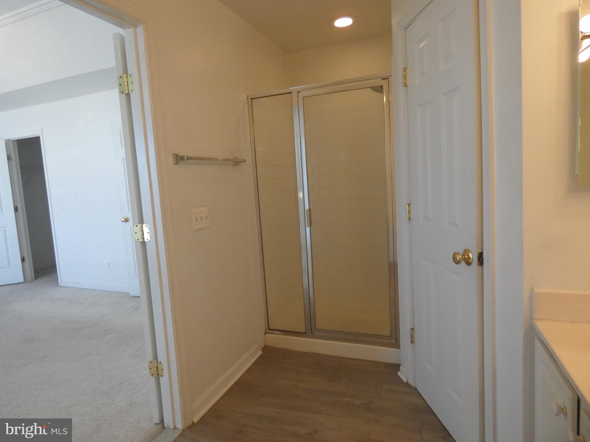 TALL OAKS - Residential Lease