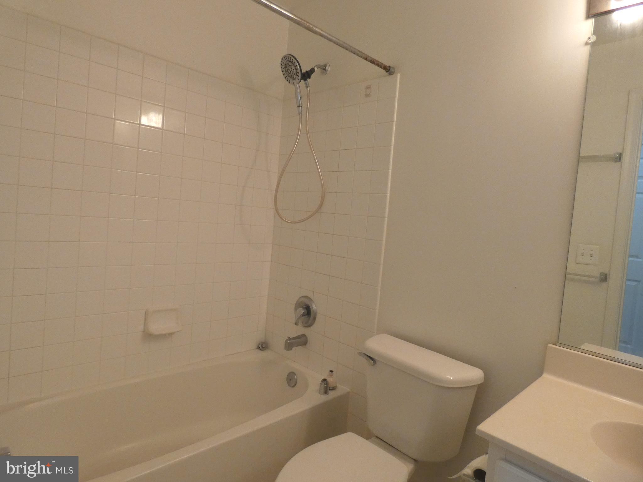 TALL OAKS - Residential Lease