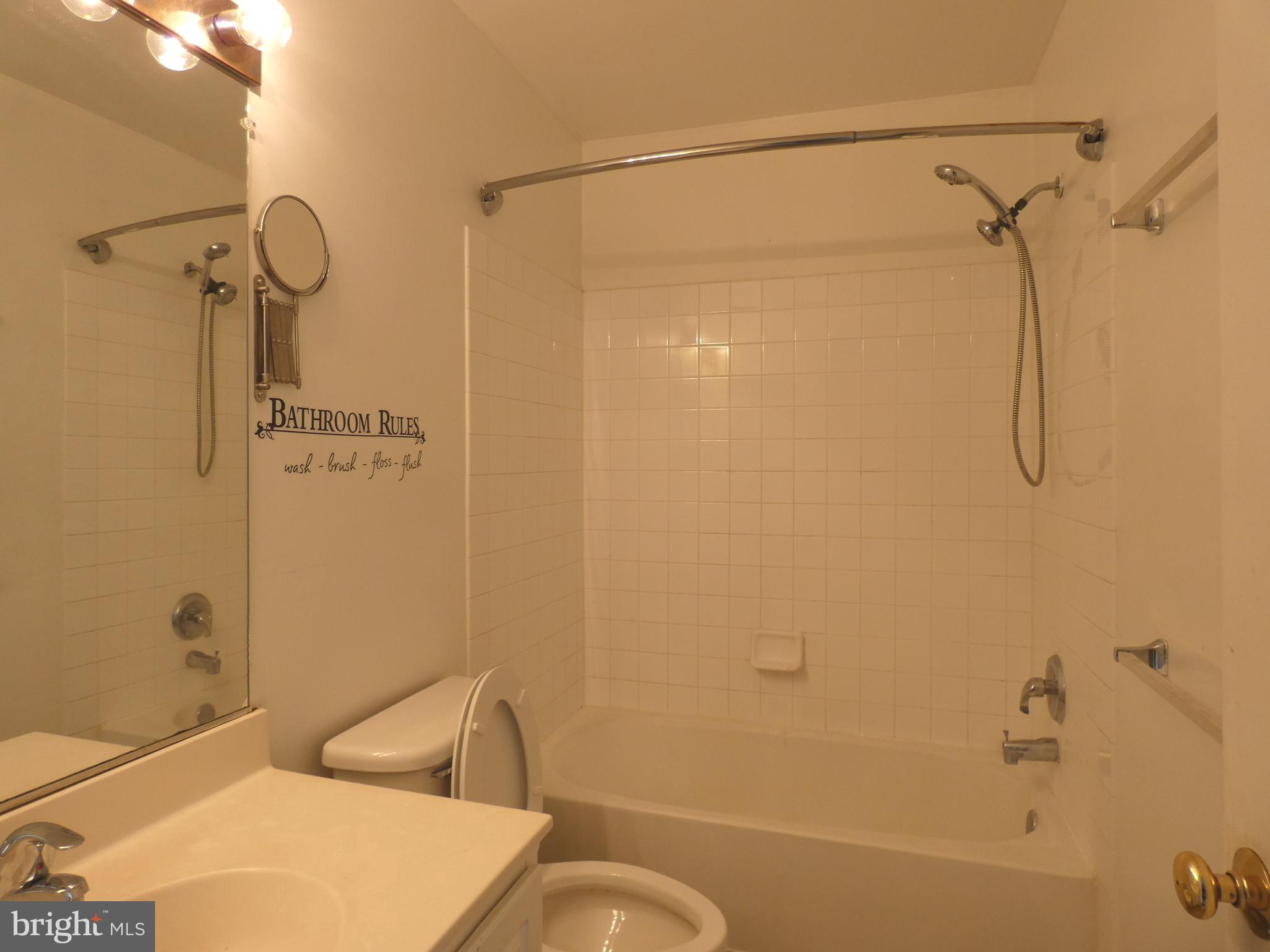 TALL OAKS - Residential Lease