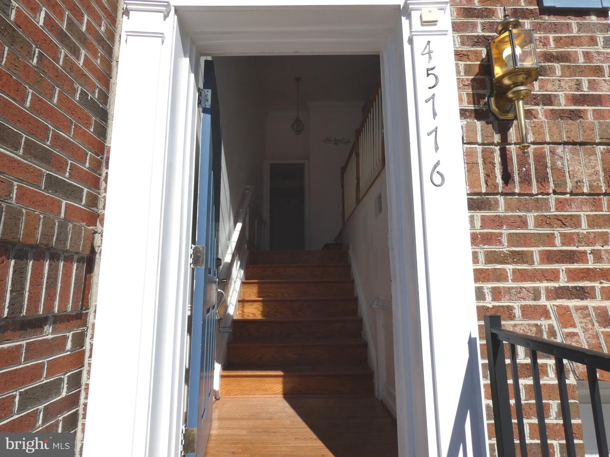 TALL OAKS - Residential Lease