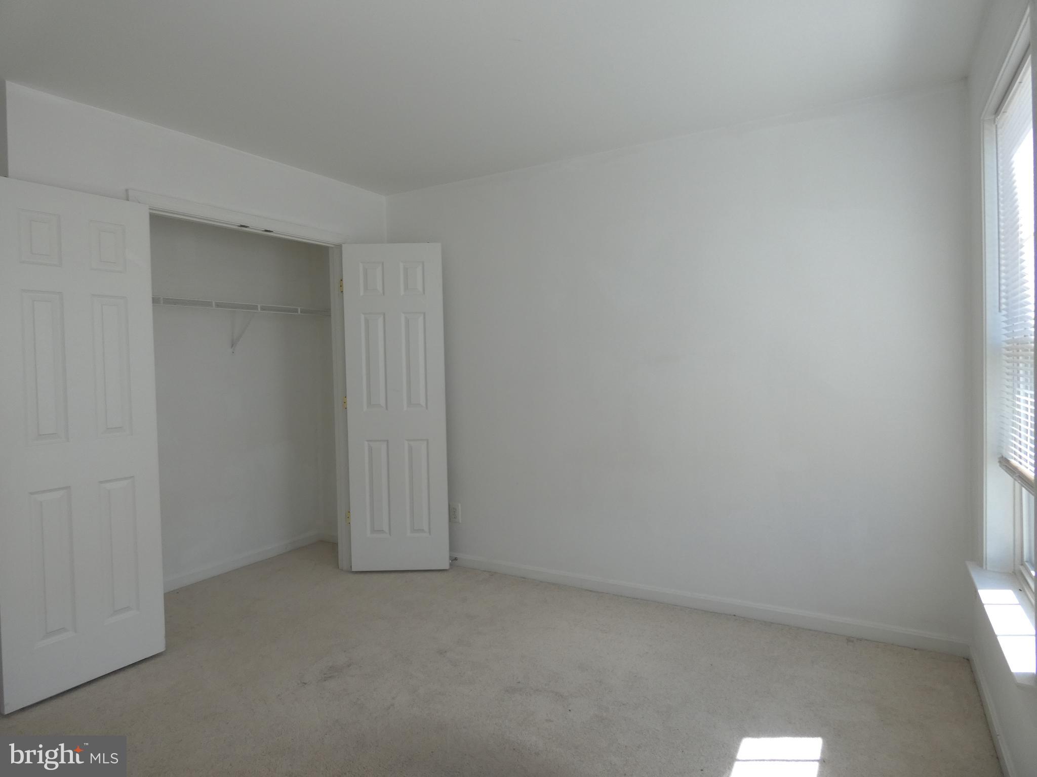 TALL OAKS - Residential Lease