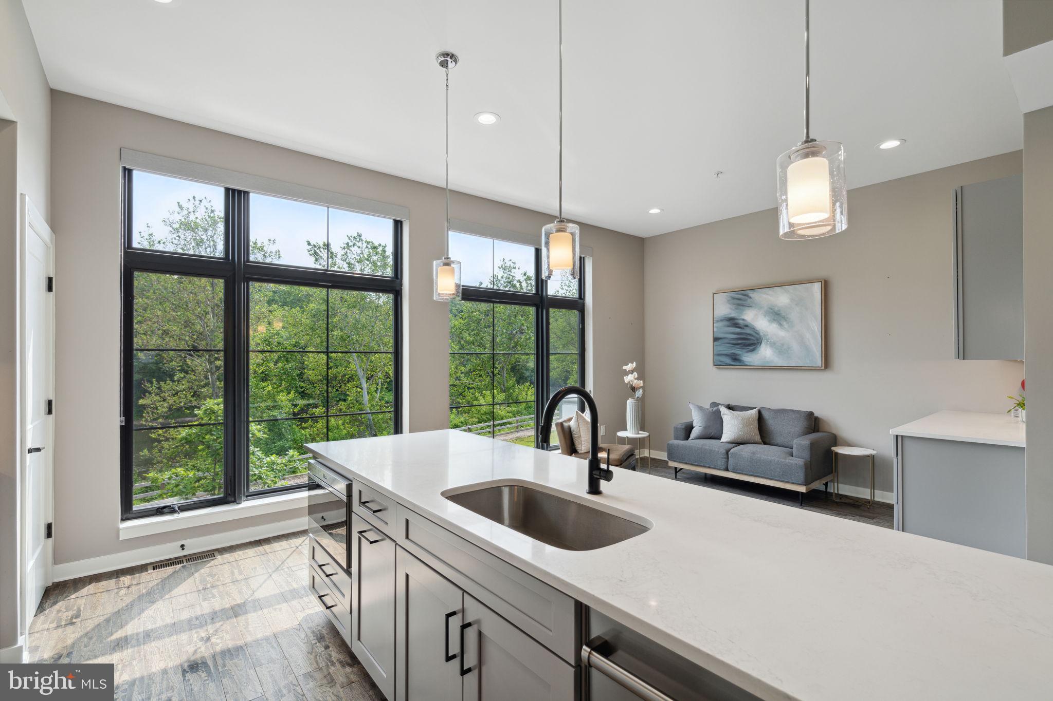 THE LOCKS - Residential