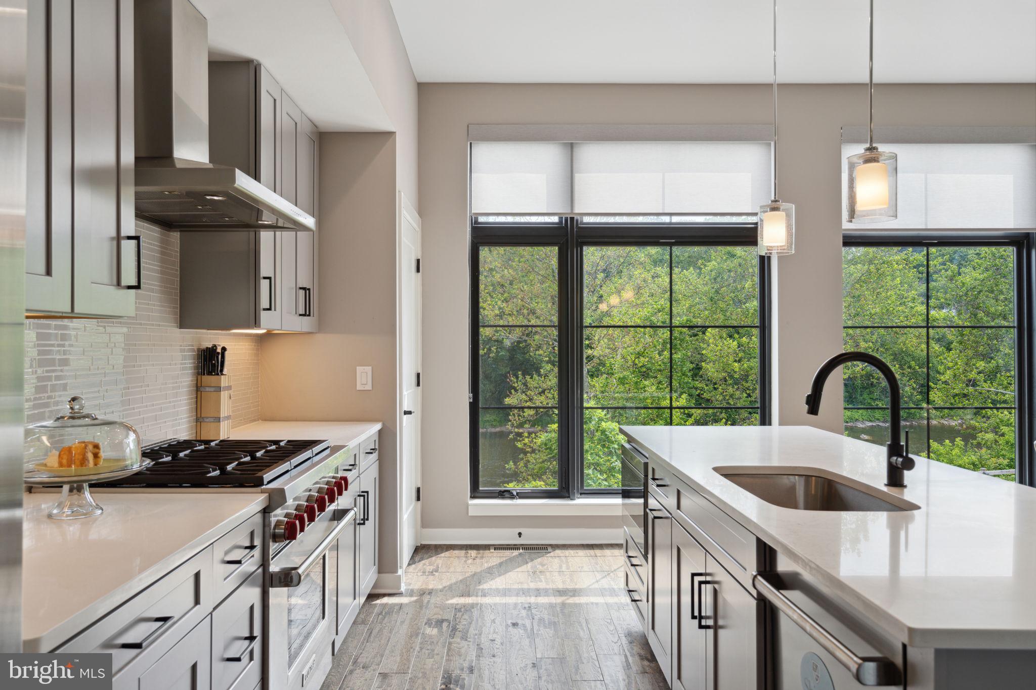 THE LOCKS - Residential