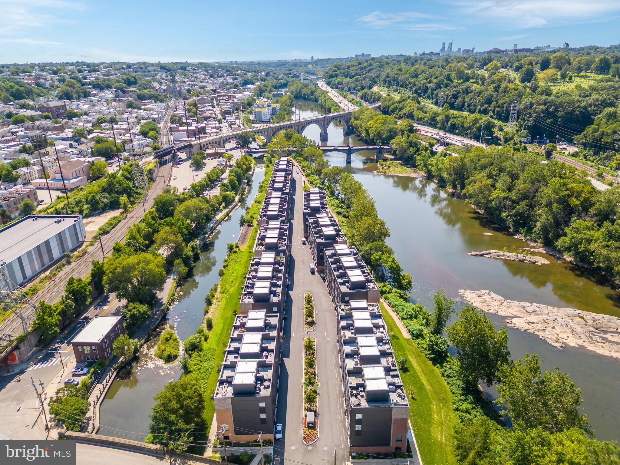 THE LOCKS - Residential