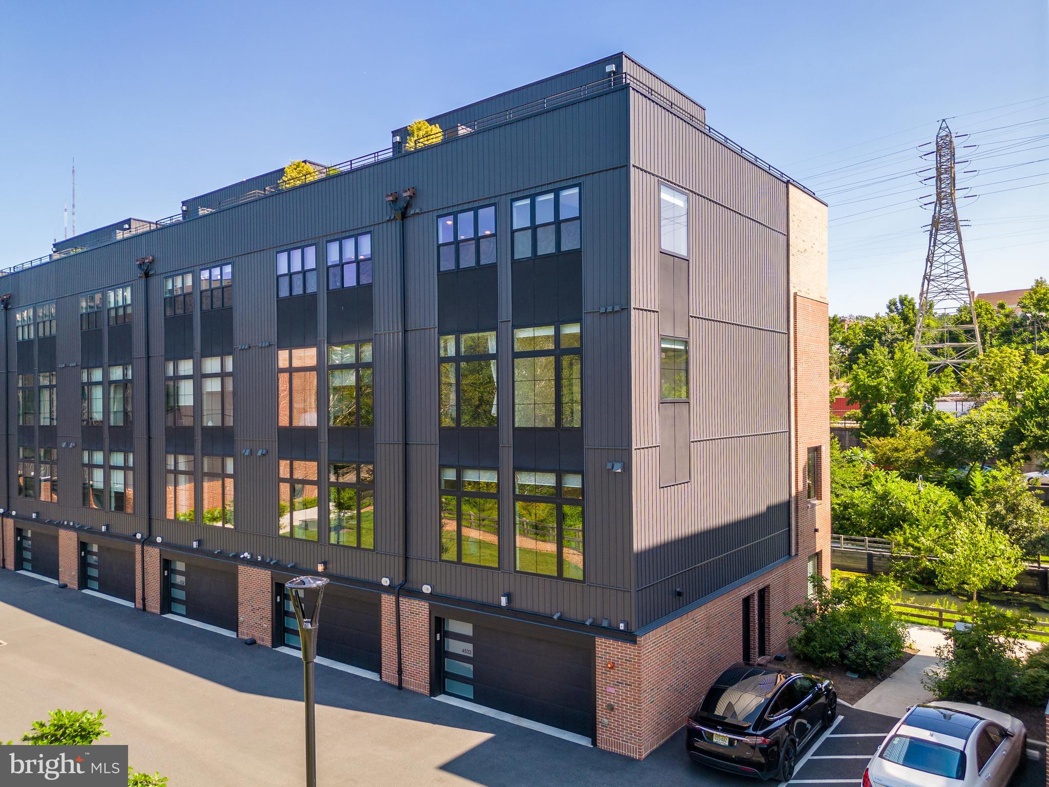 THE LOCKS - Residential