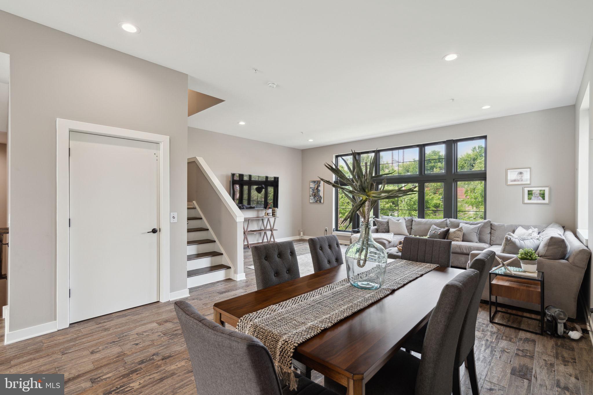 THE LOCKS - Residential