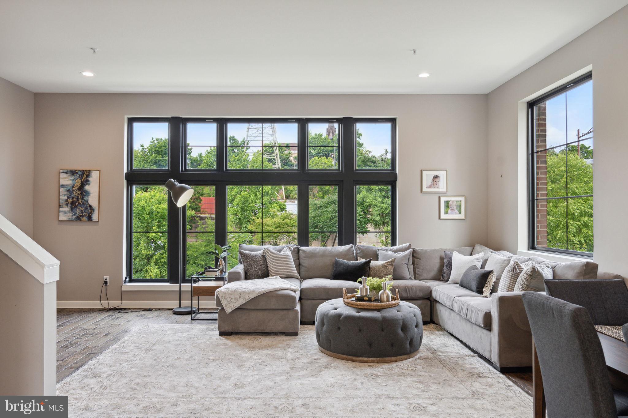 THE LOCKS - Residential