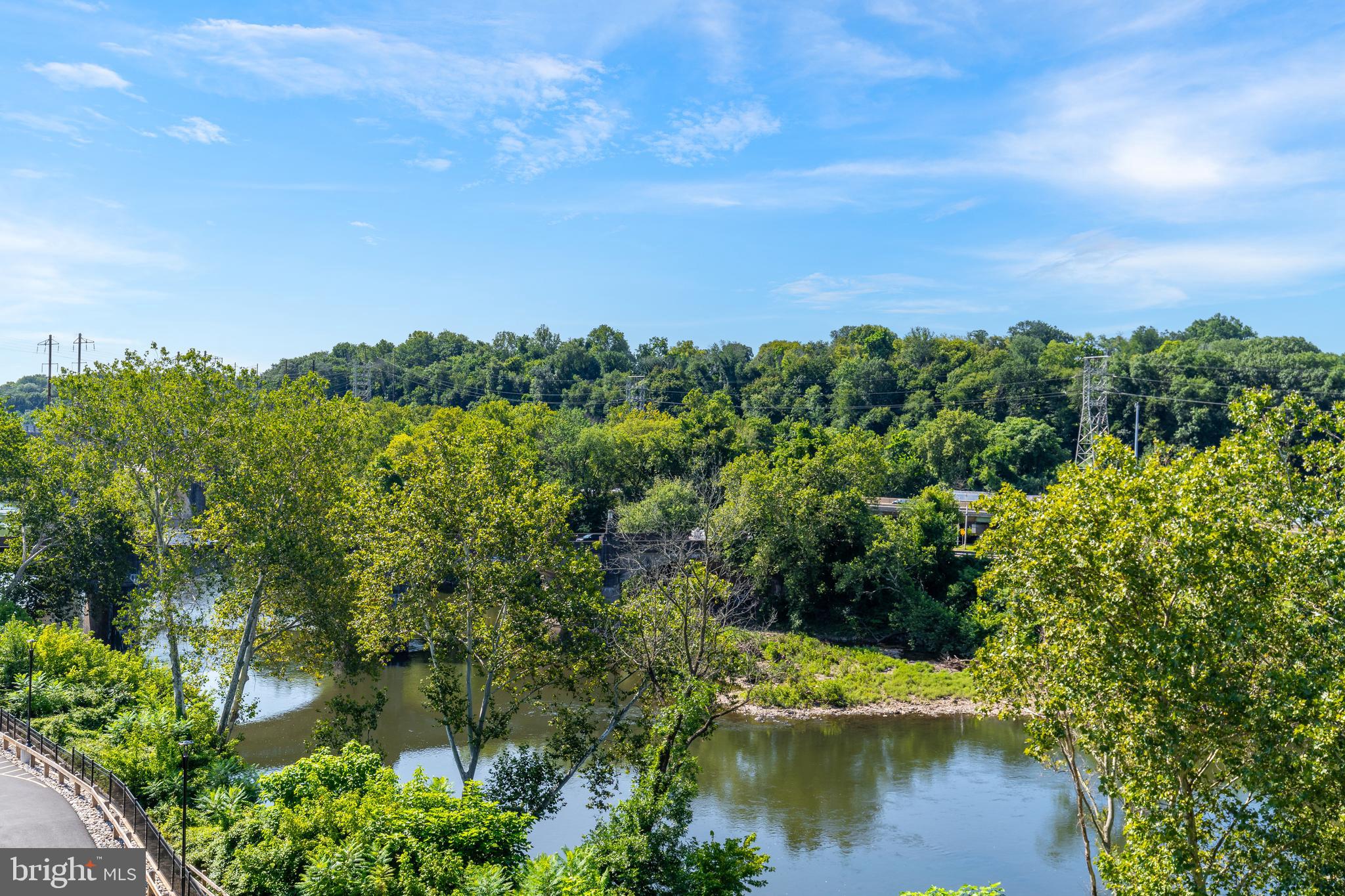 THE LOCKS - Residential