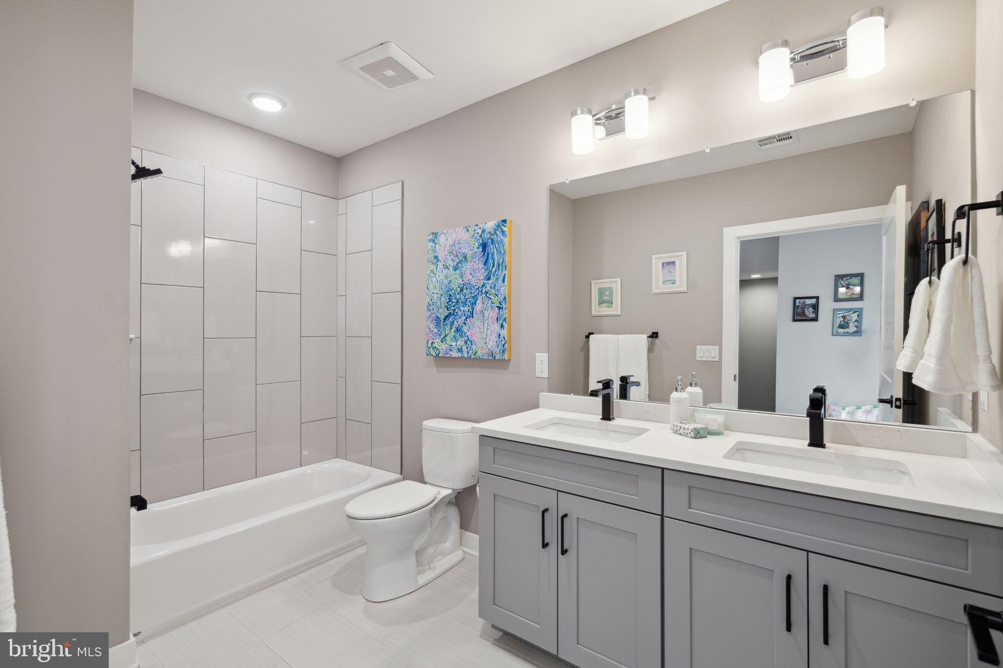 THE LOCKS - Residential