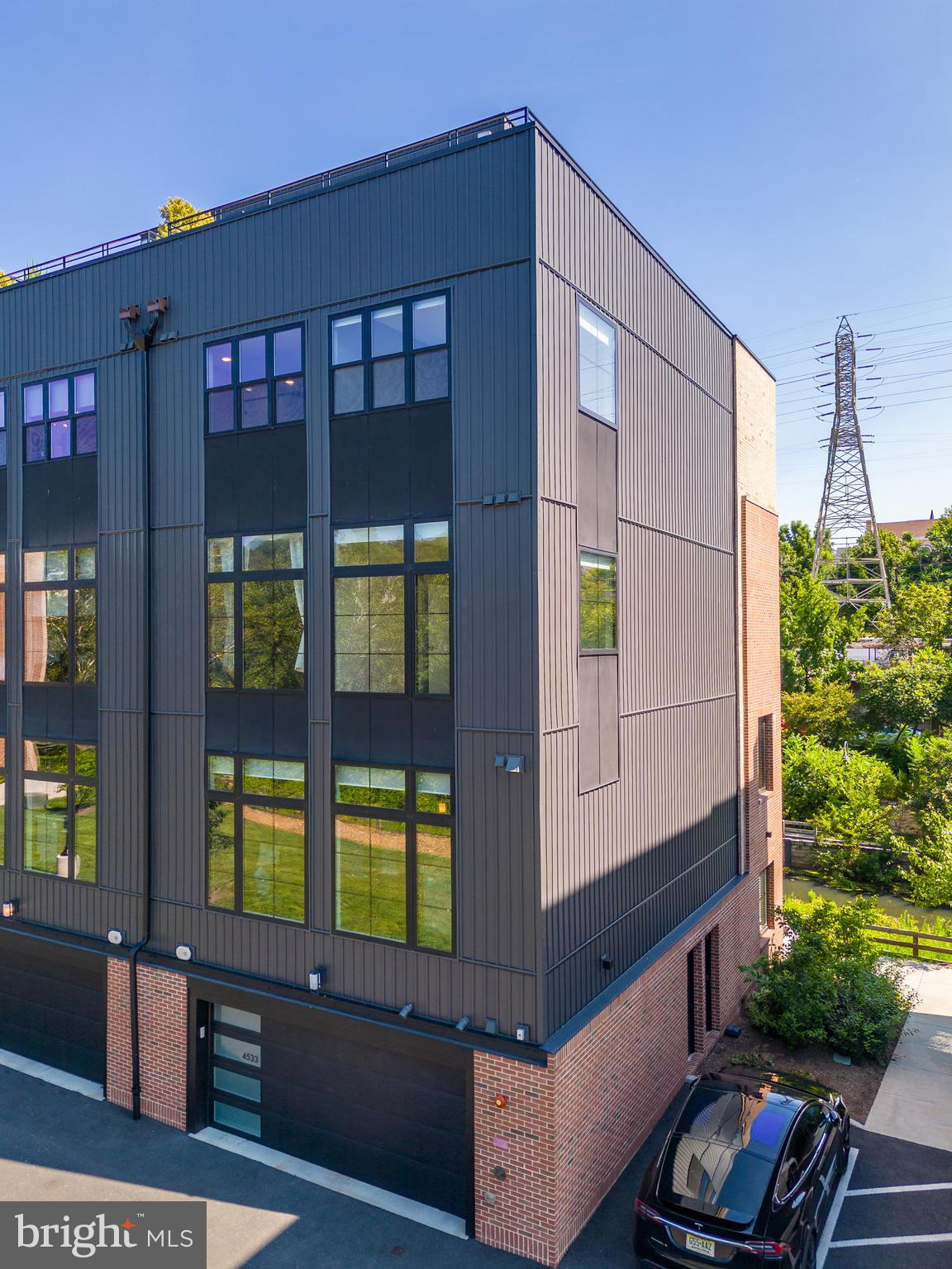 THE LOCKS - Residential