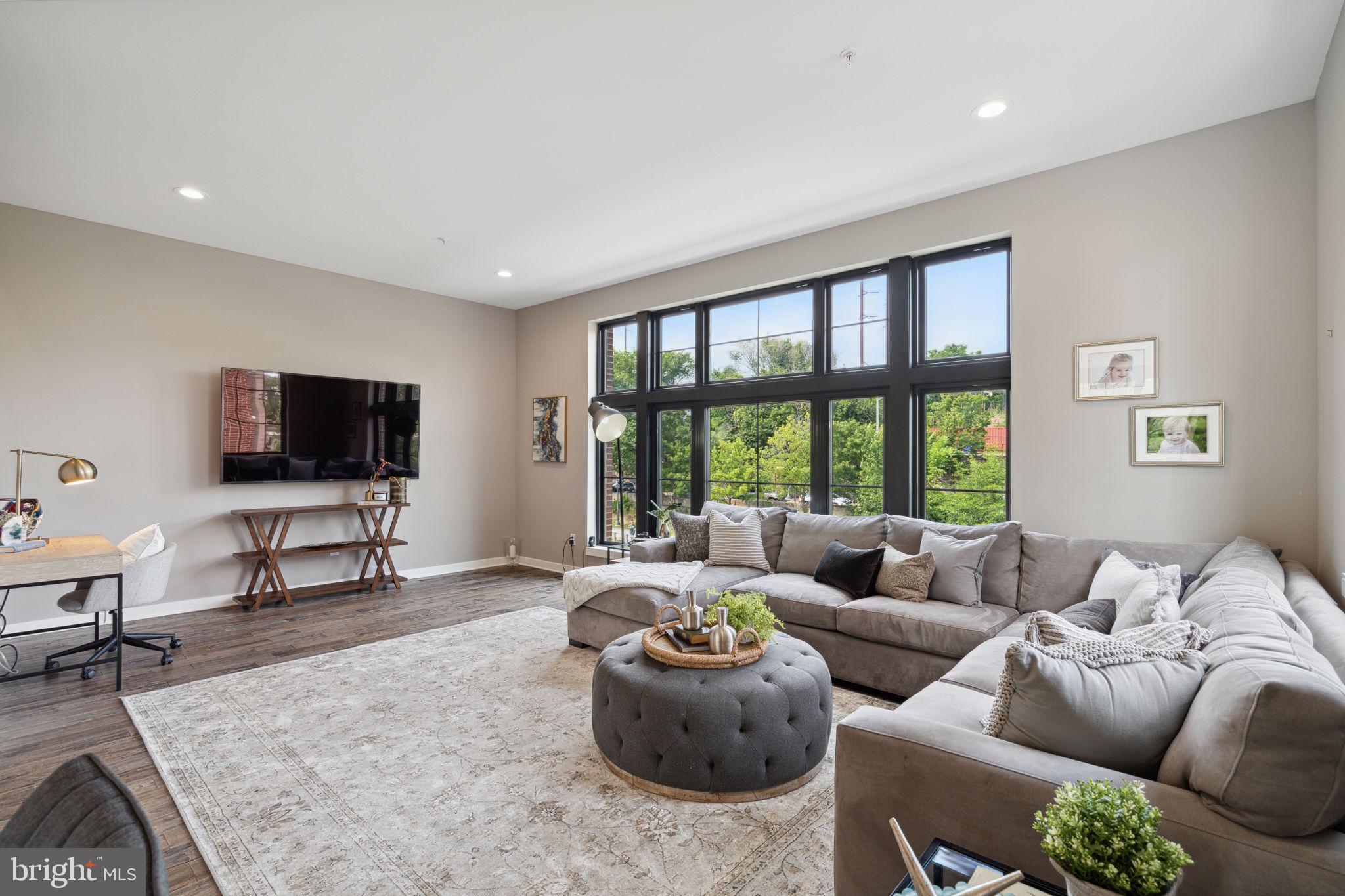 THE LOCKS - Residential