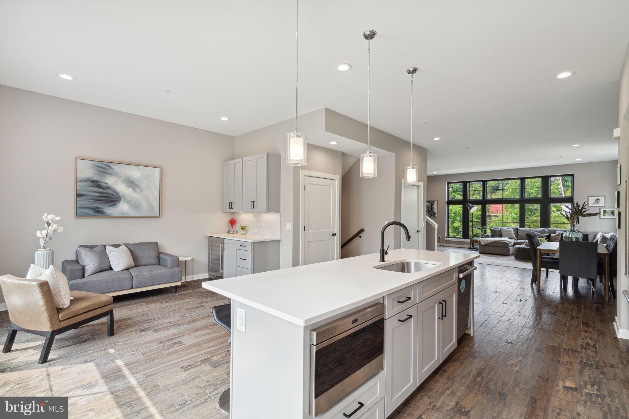 THE LOCKS - Residential