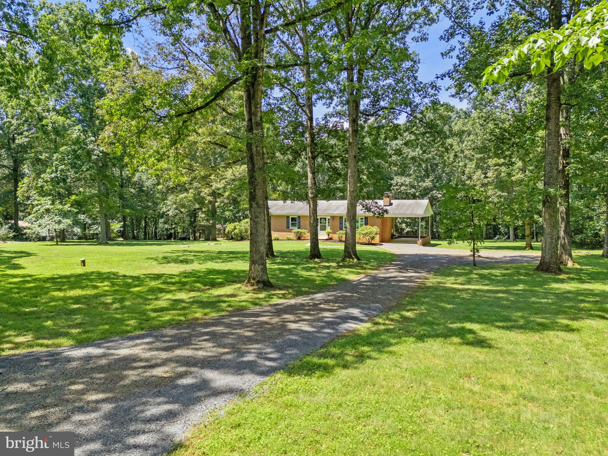 9568 GREEN ROAD