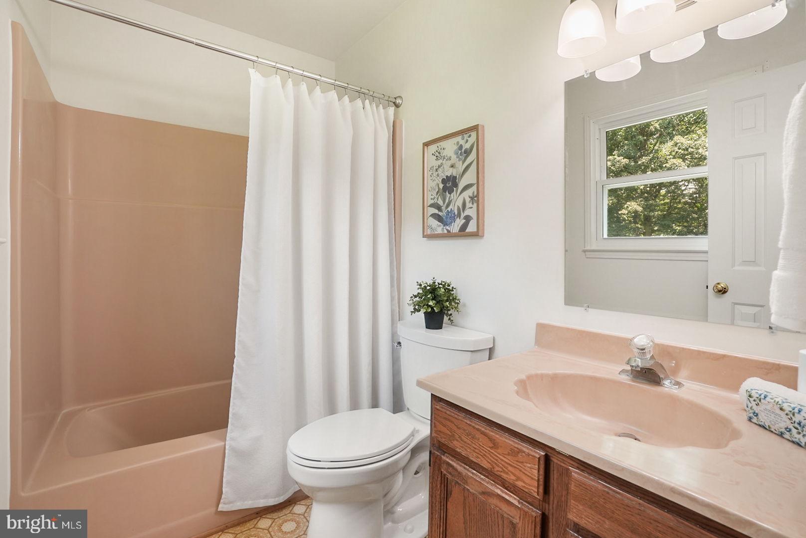 TWIN OAKS - Residential