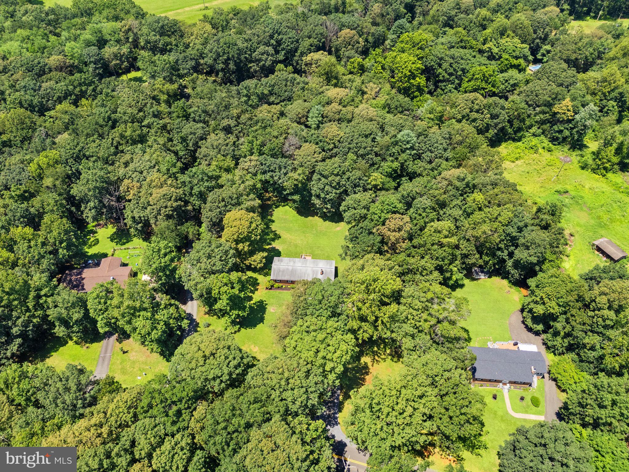 TWIN OAKS - Residential