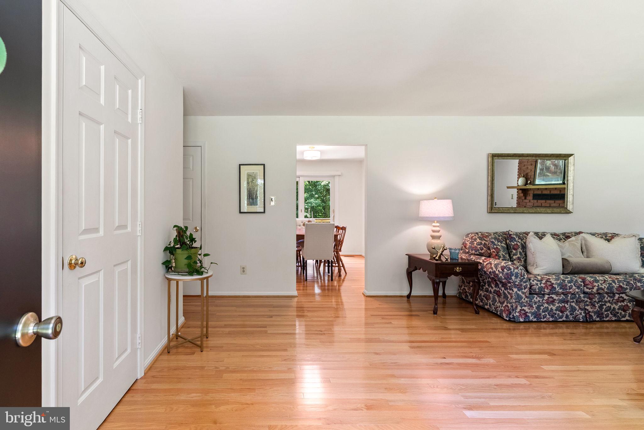 TWIN OAKS - Residential