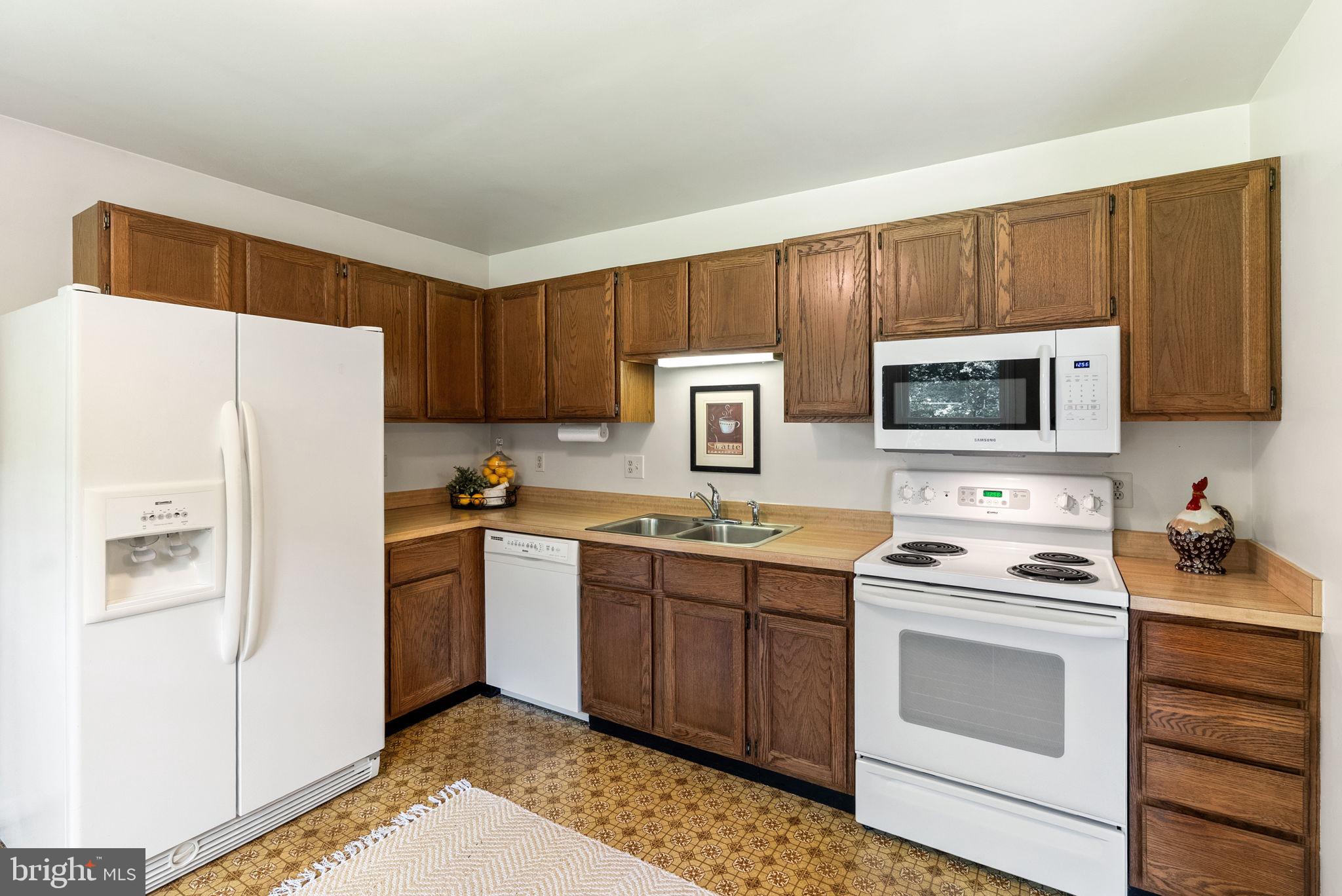 TWIN OAKS - Residential