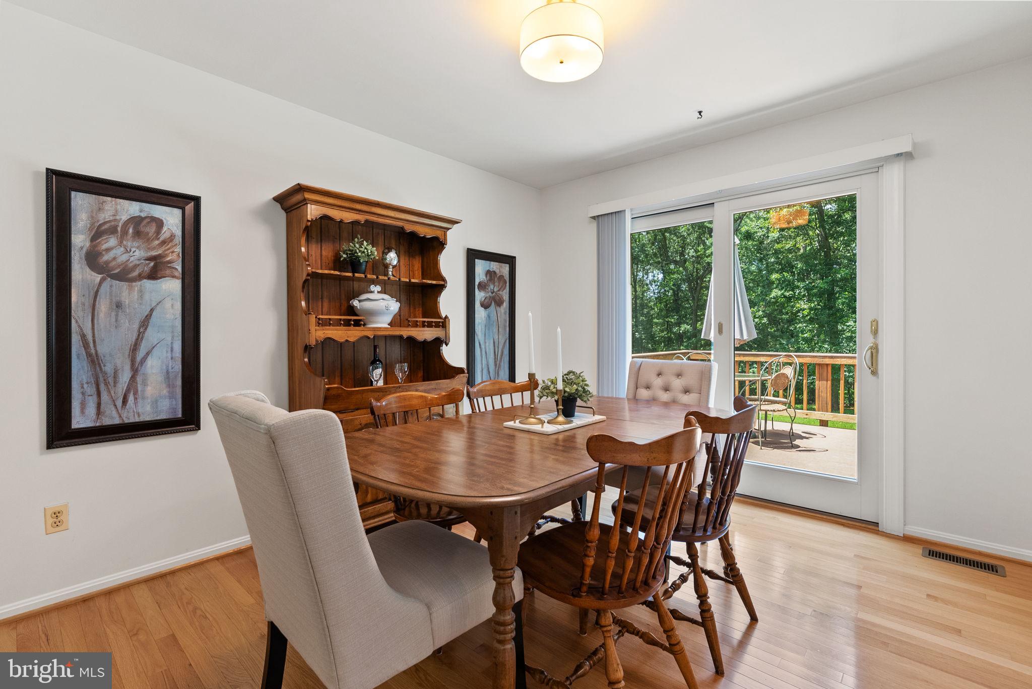 TWIN OAKS - Residential