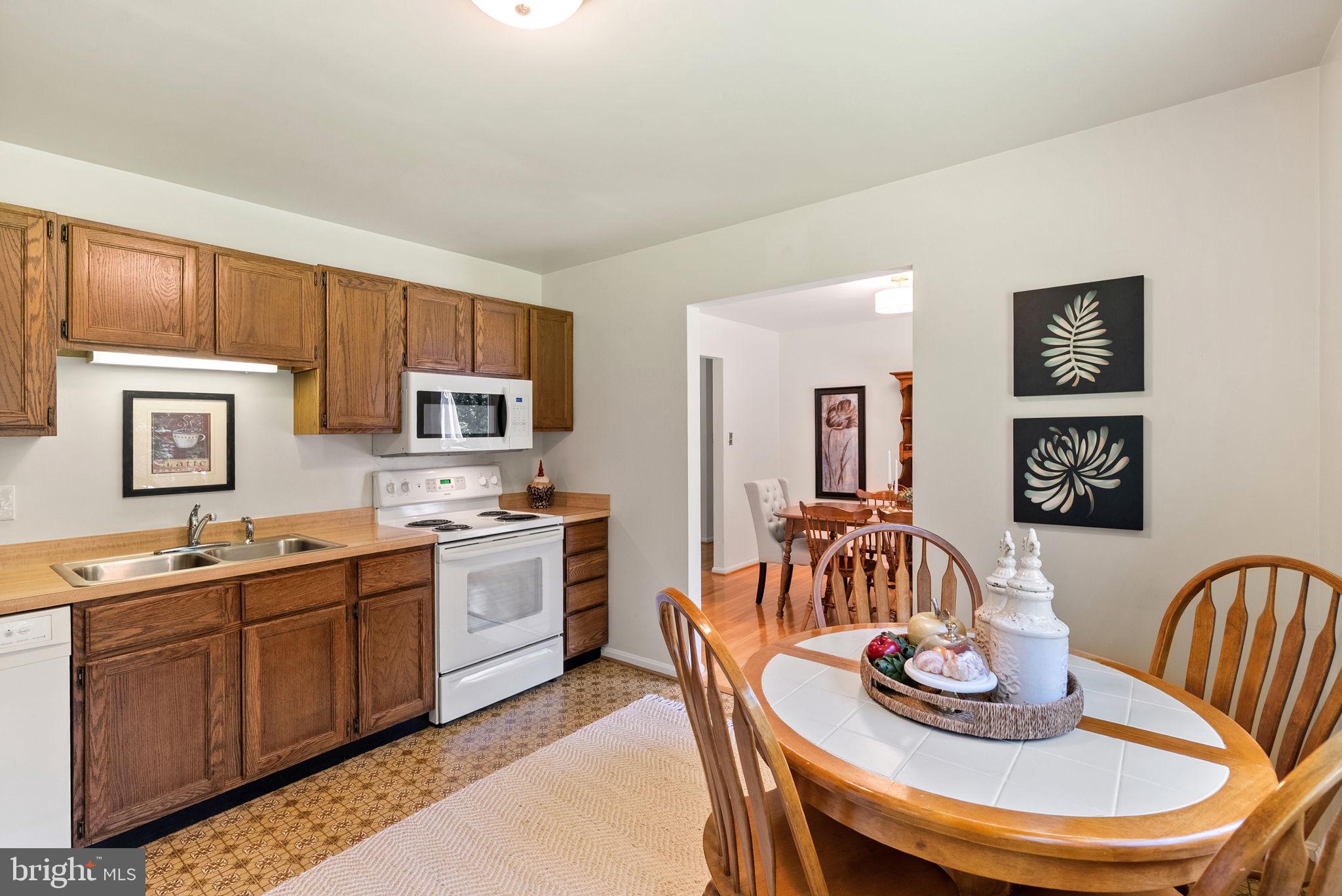 TWIN OAKS - Residential