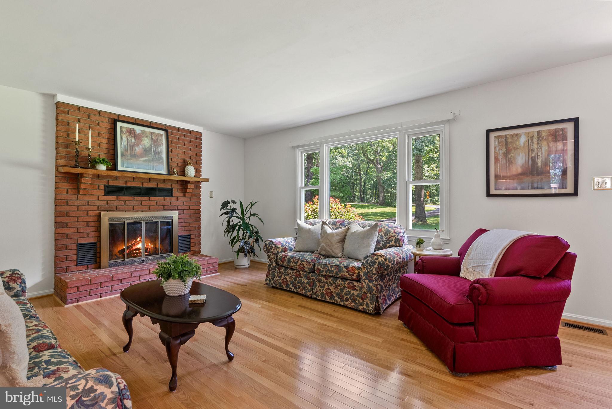 TWIN OAKS - Residential